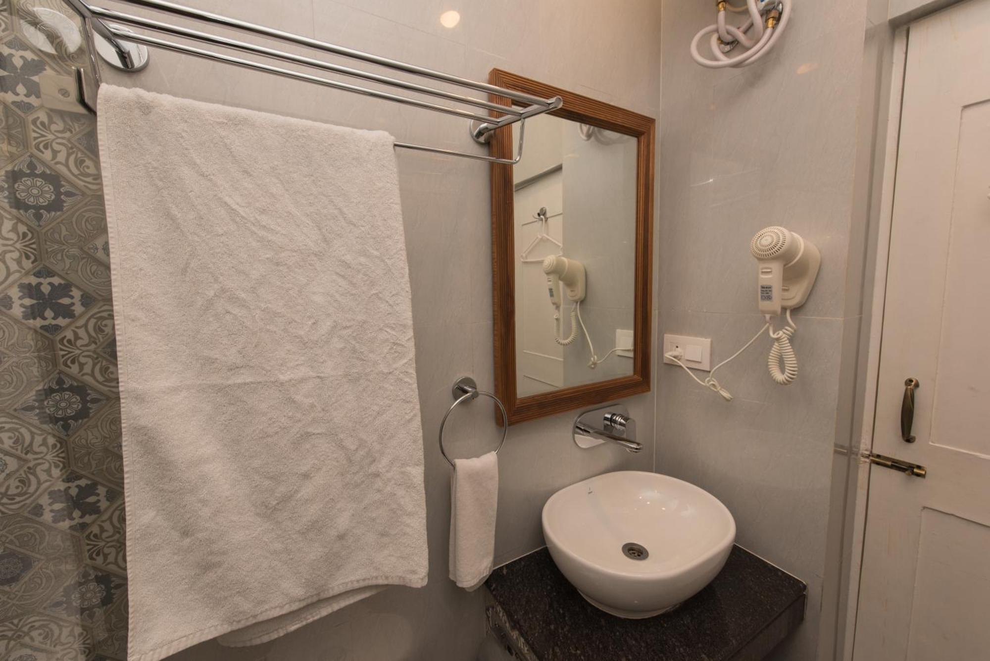 2 Bedroom Apartment In Resort On Candolim Beach Baga Extérieur photo